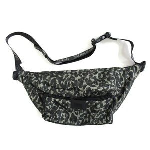 Oversized Fanny Pack Belt Bag Animal Green